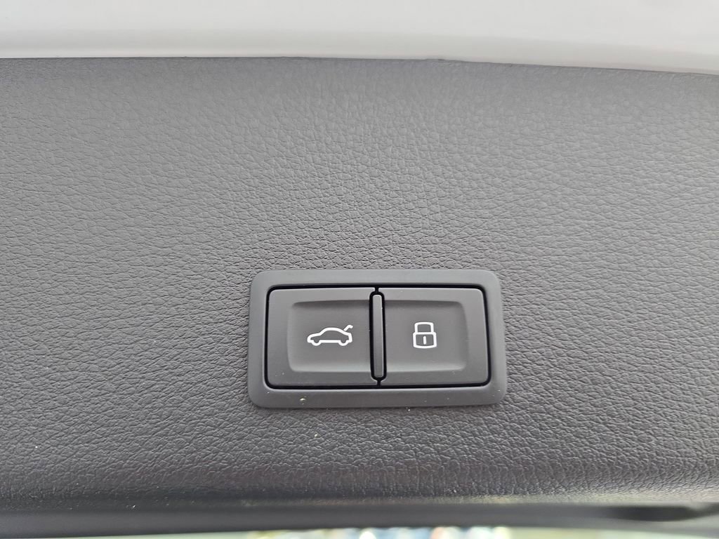 Used 2023 Audi e-tron Chronos w/ Chronos Package image 25