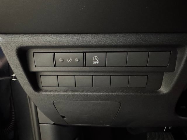 New 2026 Mitsubishi Outlander LE FWD image 10
