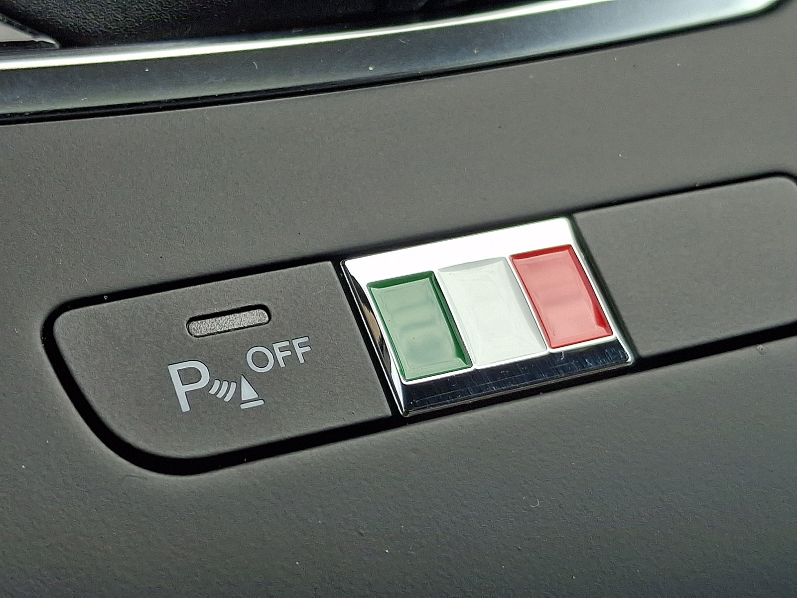 New 2026 Alfa Romeo Tonale w/ Active Assist Package AWD/4WD image 41