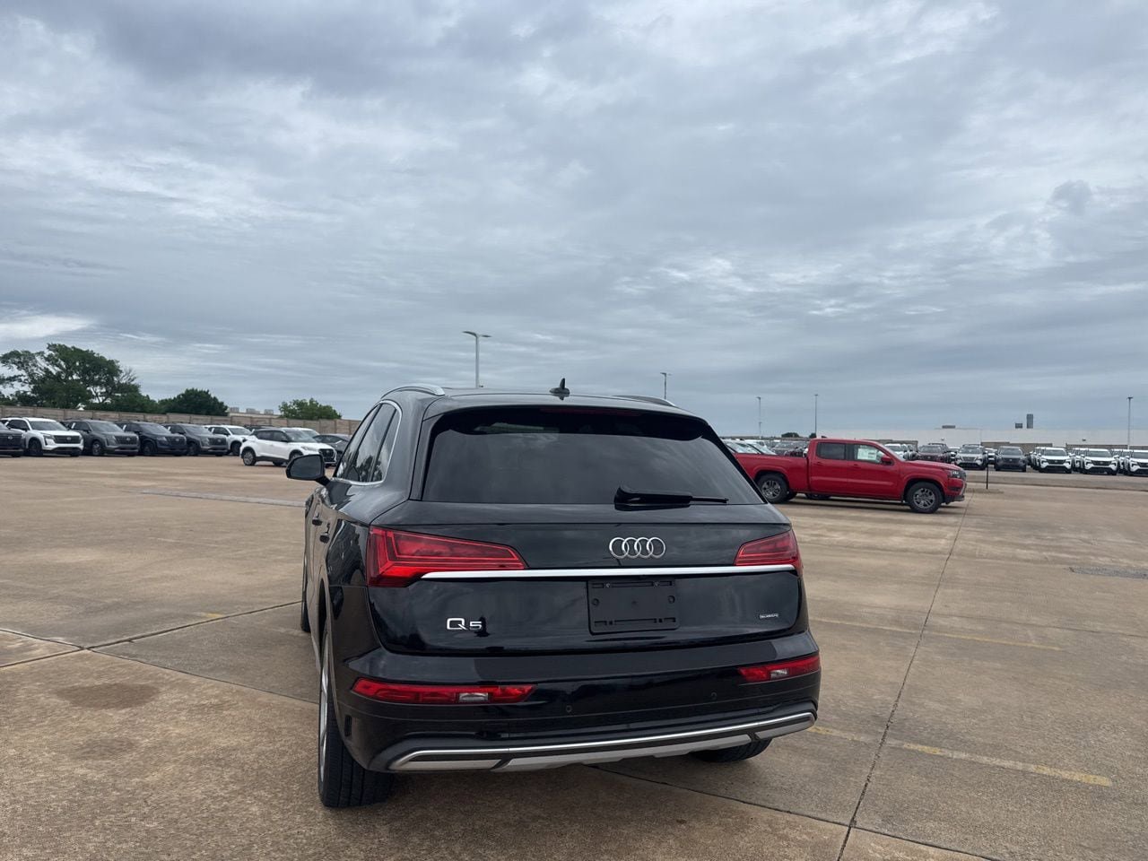 Used 2021 Audi Q5 2.0T Premium Plus w/ Premium Plus Package AWD/4WD image 17