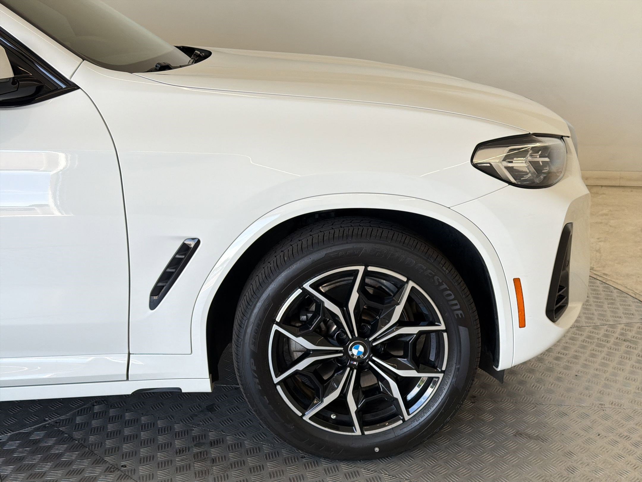 Certified 2024 BMW X3 xDrive30i w/ Premium Package AWD/4WD image 12