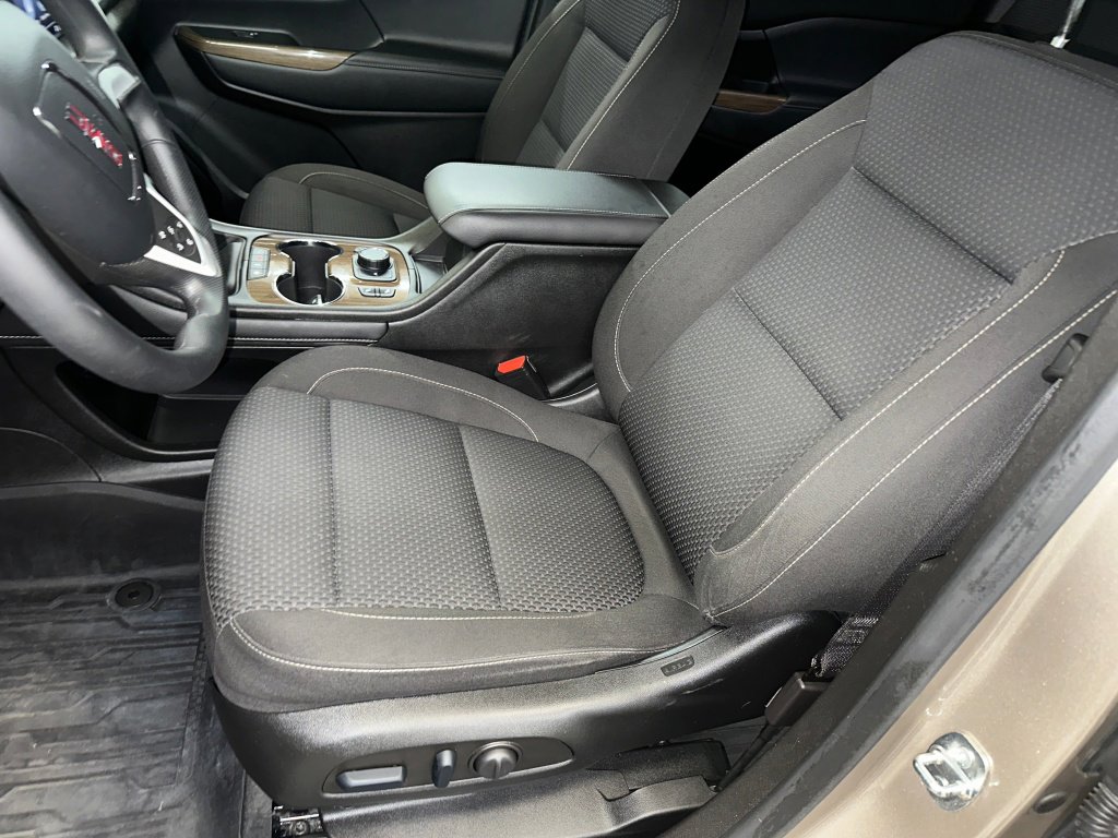 Certified 2023 GMC Acadia SLE w/ Driver Convenience Package image 5