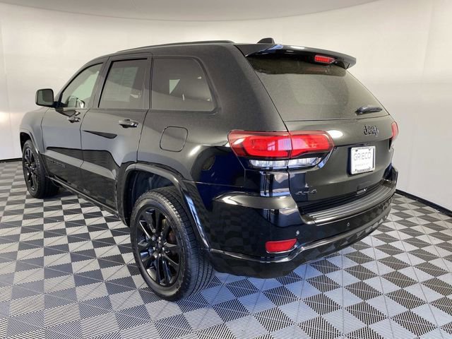 Used 2018 Jeep Grand Cherokee Altitude AWD/4WD image 6