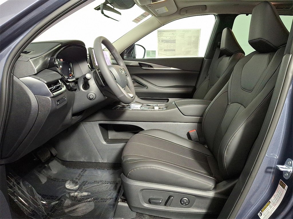 New 2026 INFINITI QX60 Luxe w/ Cargo Package image 13