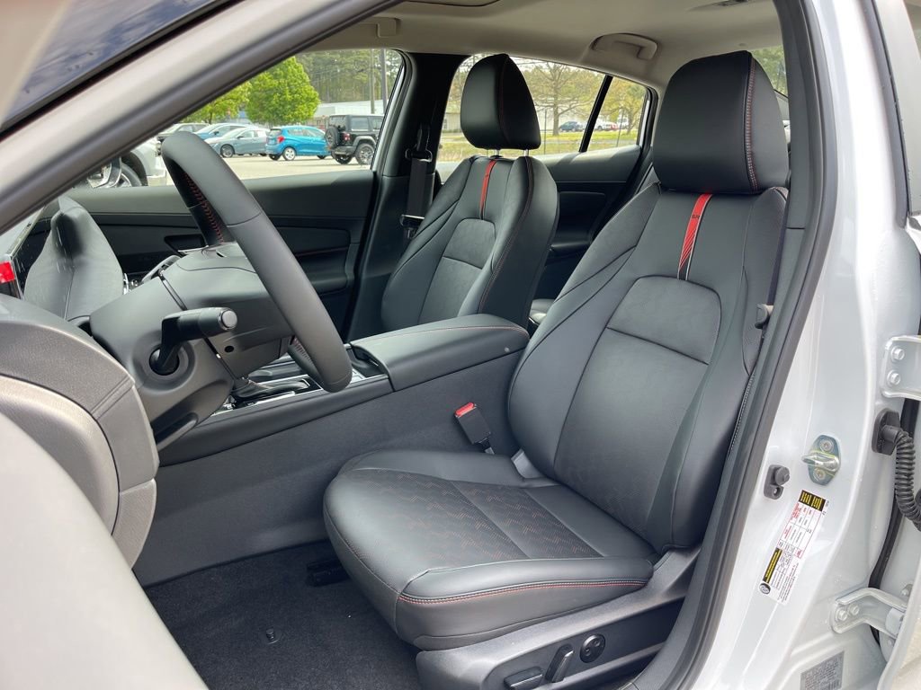 New 2026 Nissan Sentra SR FWD image 16