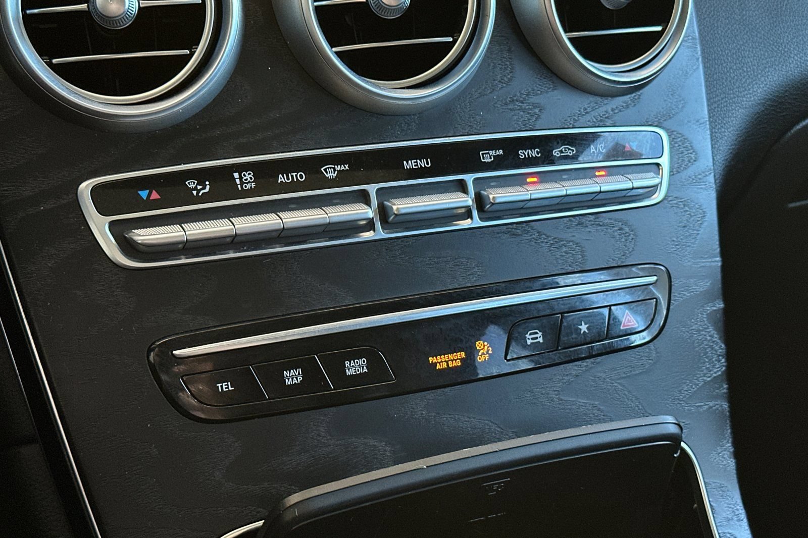 Used 2021 Mercedes-Benz GLC 300 4MATIC Coupe image 19