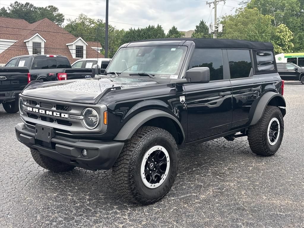 Used 2023 Ford Bronco Big Bend w/ Sasquatch Package AWD/4WD image 3