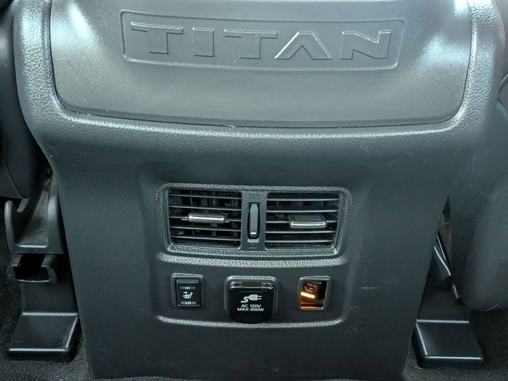 Used 2018 Nissan Titan Platinum Reserve AWD/4WD image 33