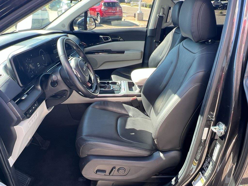 Used 2024 Kia Carnival SX image 17