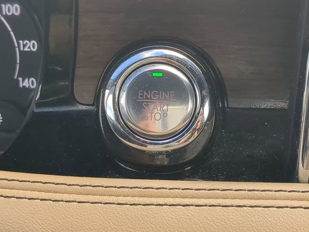 Used 2020 Lincoln Corsair Reserve image 29