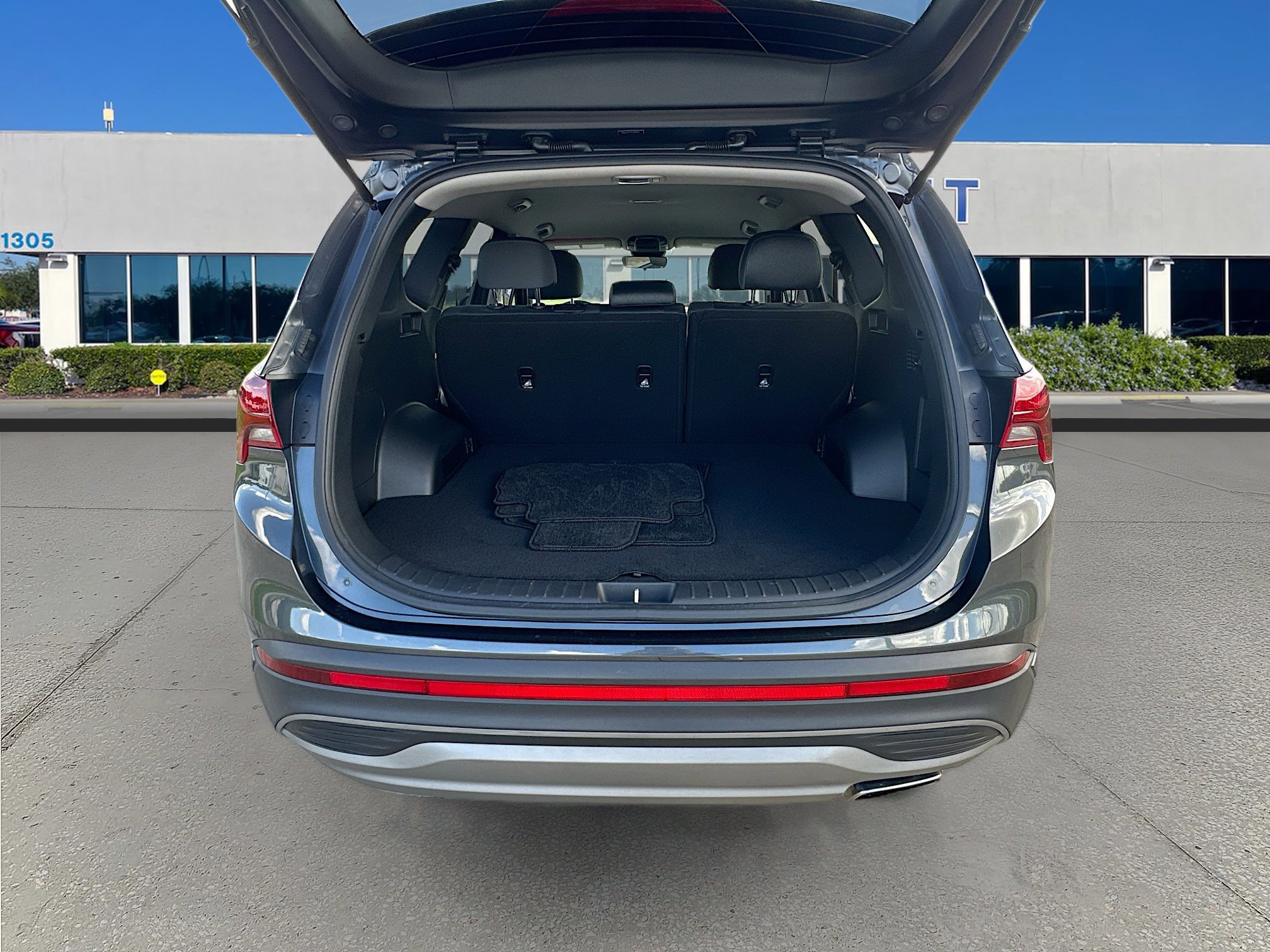 Used 2023 Hyundai Santa Fe SE image 23