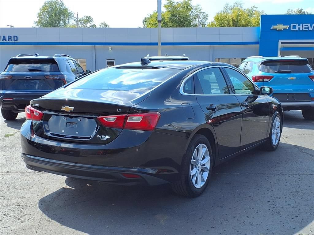 Used 2025 Chevrolet Malibu LT FWD image 4