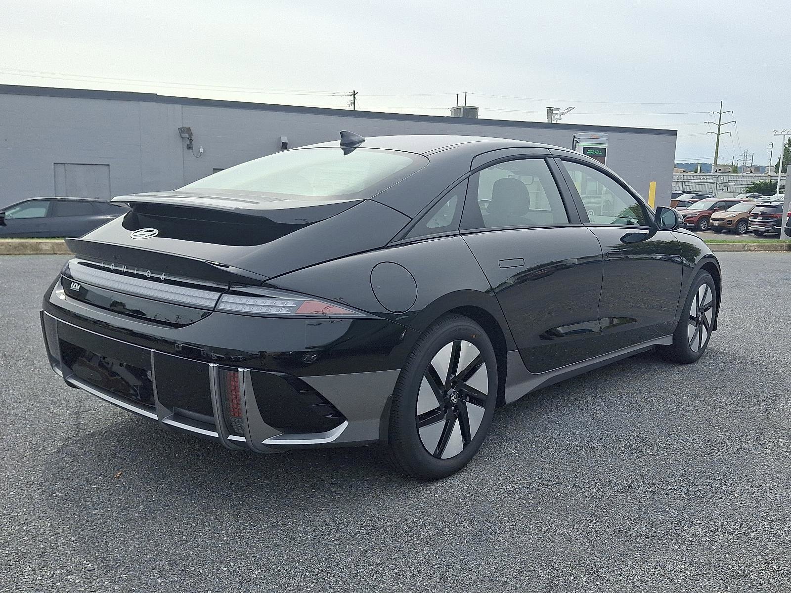 New 2025 Hyundai Ioniq 6 SE image 3