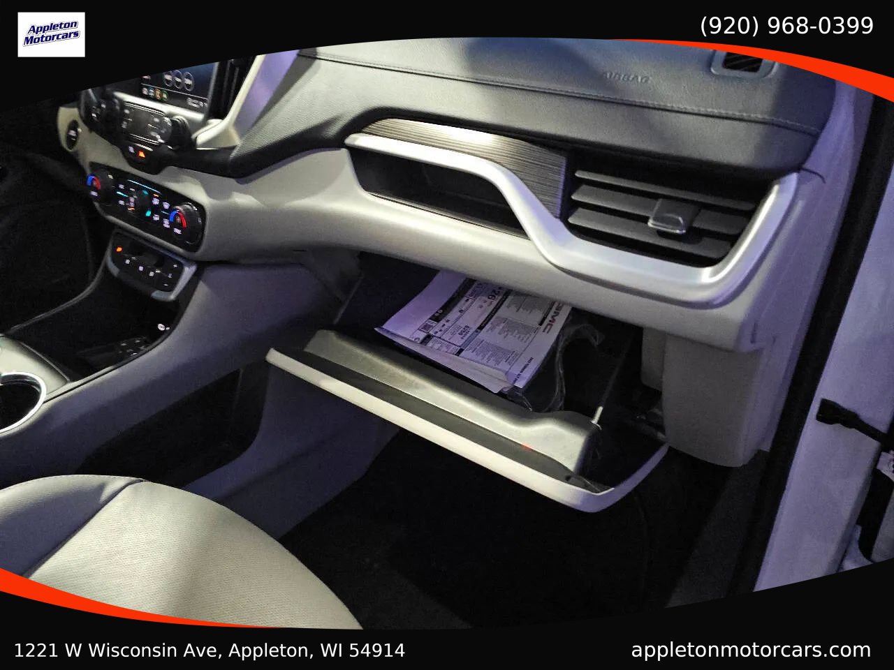 Used 2022 GMC Terrain SLT w/ Infotainment Package II image 28