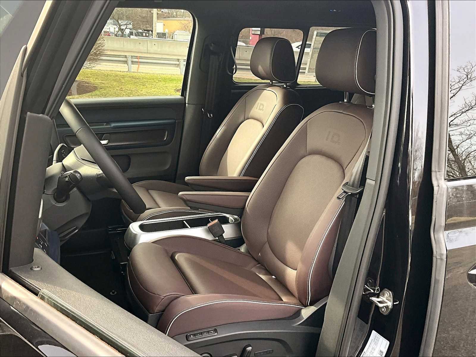 New 2025 Volkswagen ID. Buzz Pro S RWD image 11