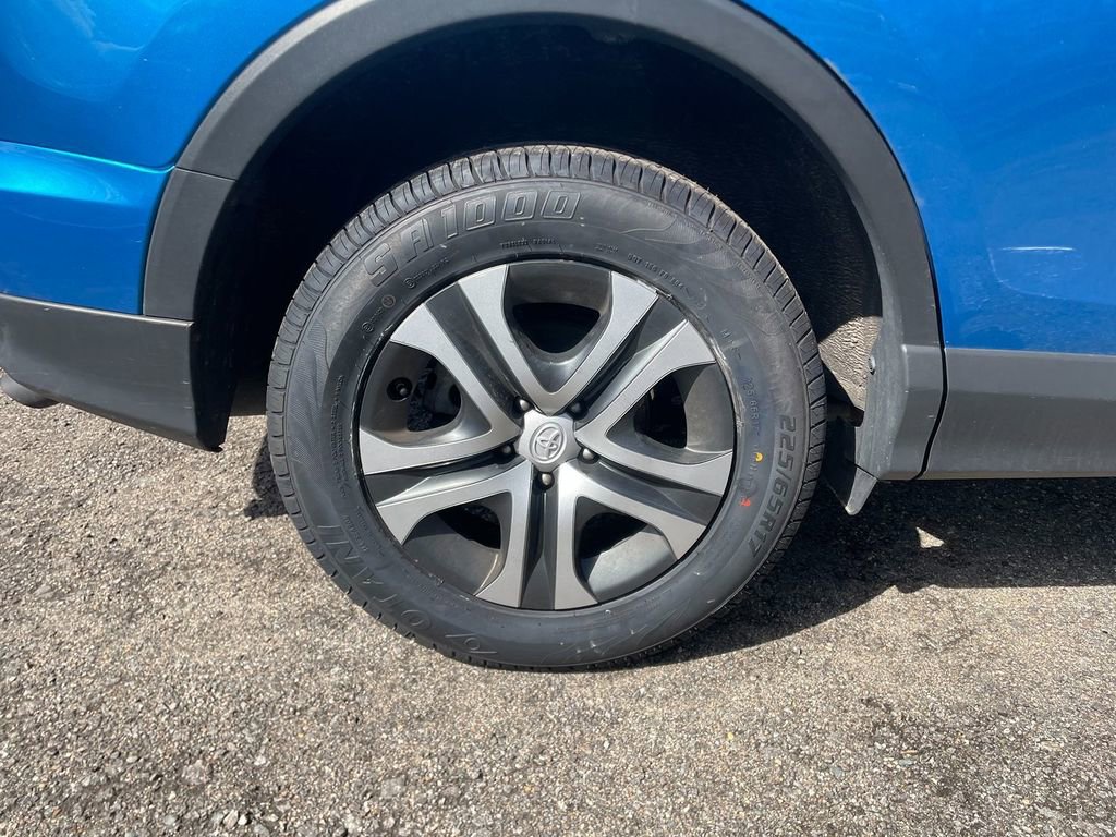 Used 2017 Toyota RAV4 LE w/ All Weather Liner Package image 29