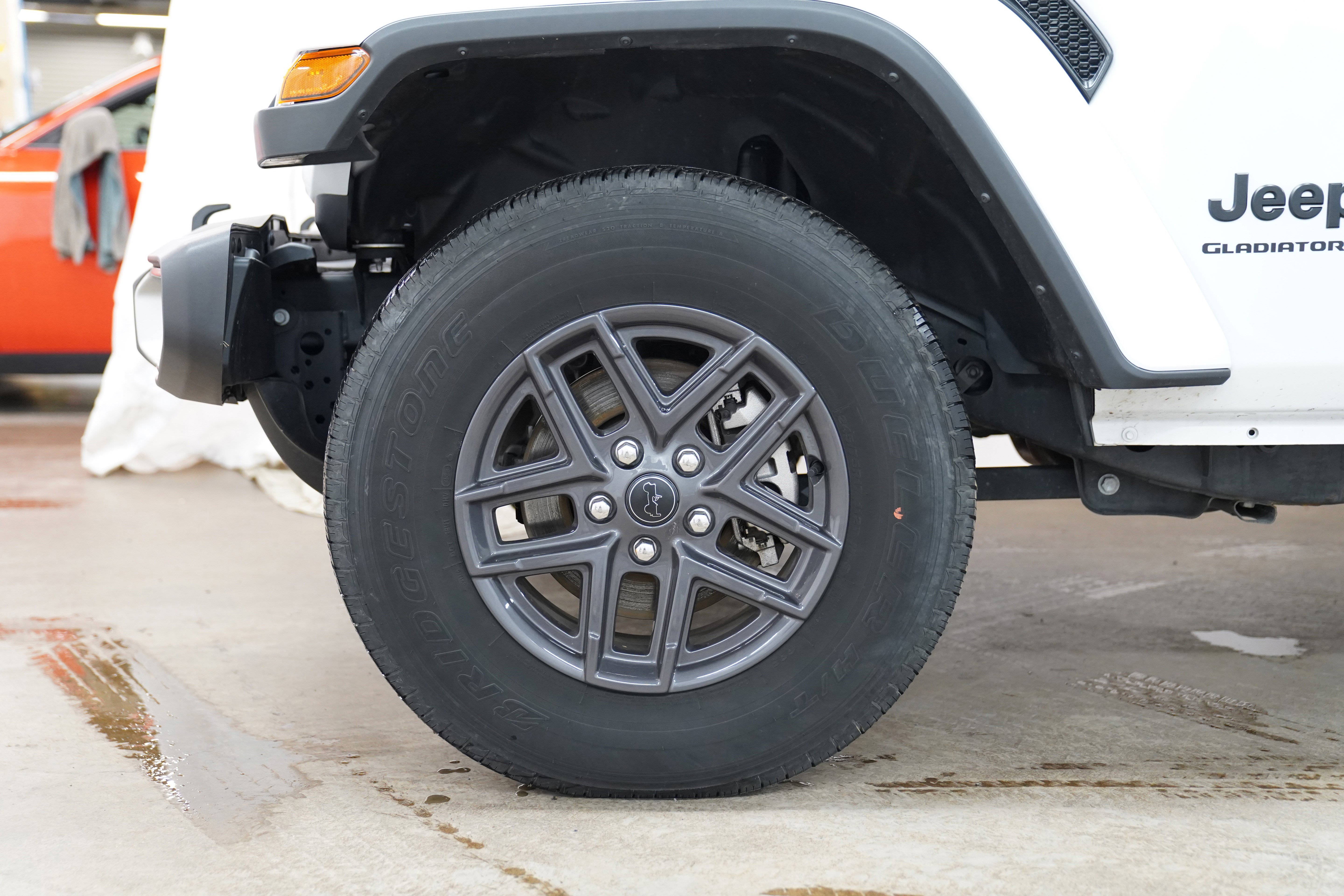 Used 2024 Jeep Gladiator Sport image 15