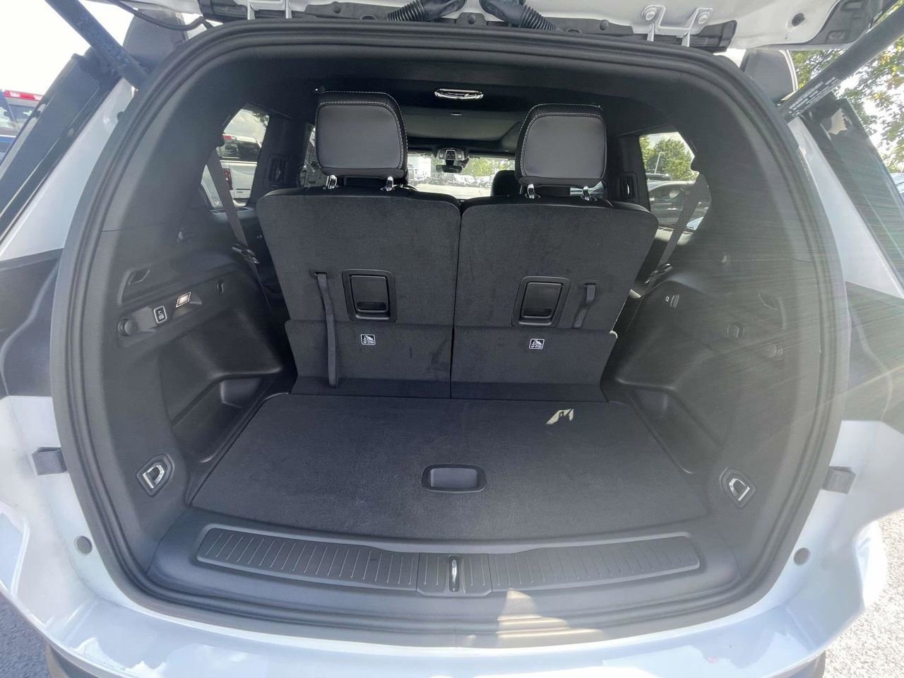 New 2025 Jeep Grand Cherokee L Limited w/ Black Appearance Package image 33