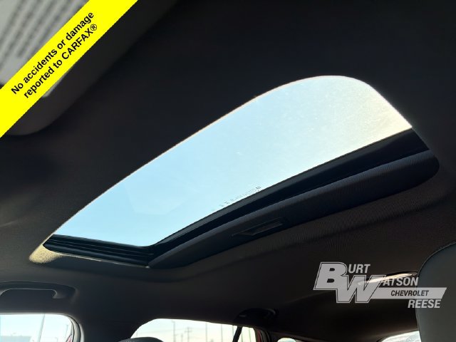 Used 2024 Chevrolet Trax RS w/ Sunroof Package FWD image 26