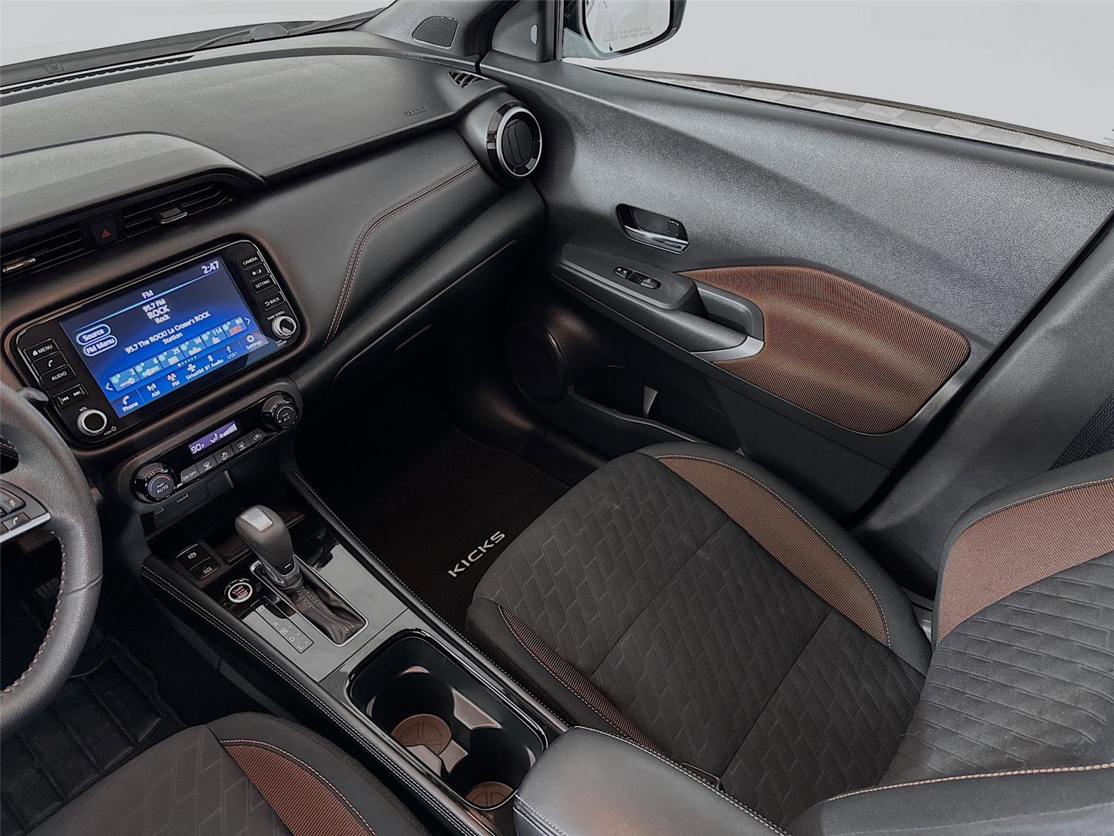 Used 2024 Nissan Kicks SR image 23