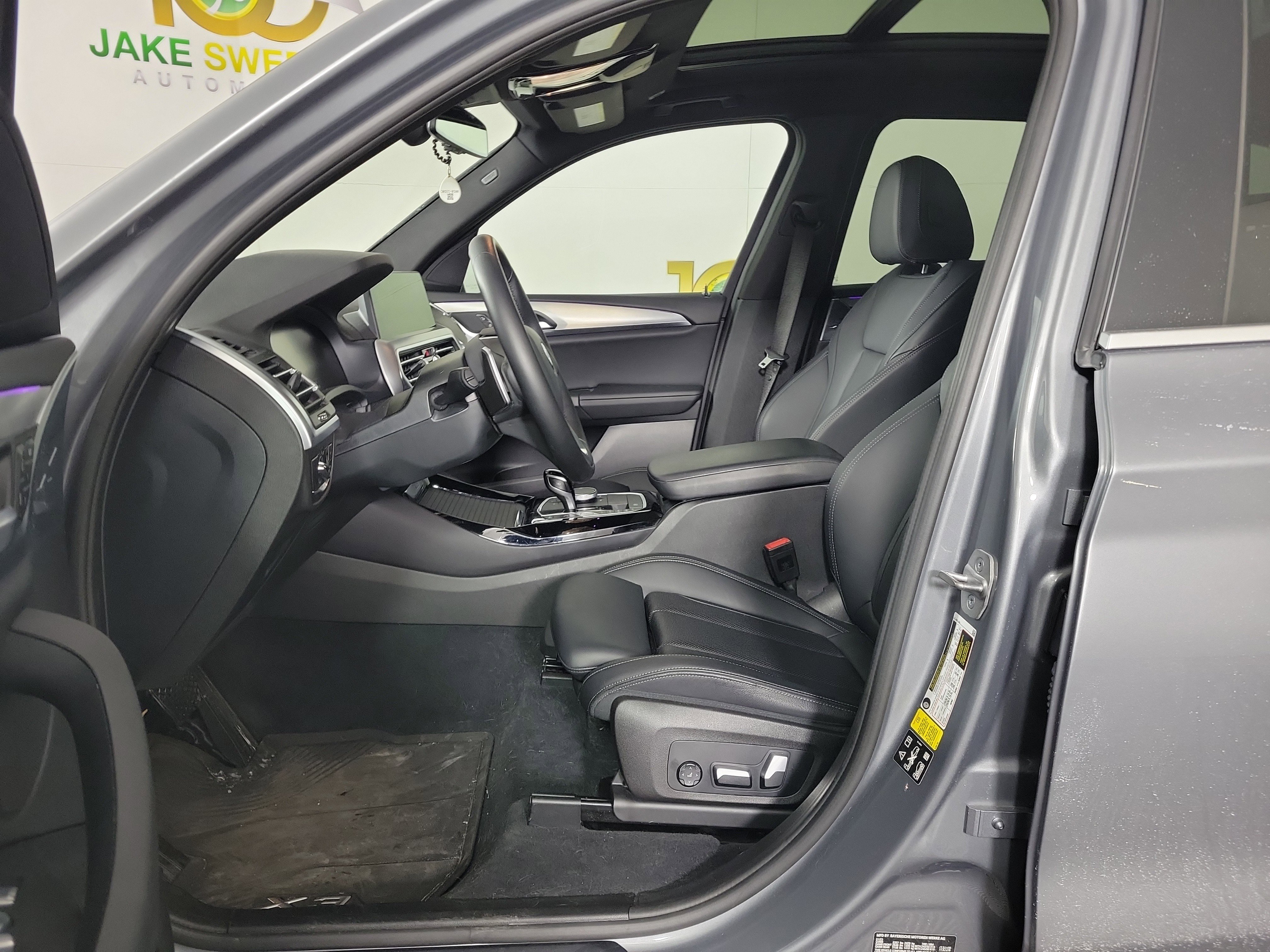 Used 2023 BMW X3 xDrive30i w/ Convenience Package image 5