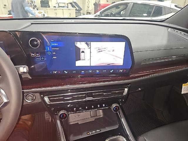 New 2026 Chevrolet Traverse Z71 w/ Driver Confidence Package image 14