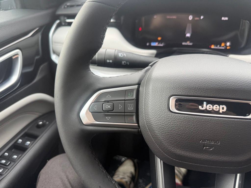 New 2026 Jeep Compass Limited w/ Sun, Sound & Navigation Group AWD/4WD image 16