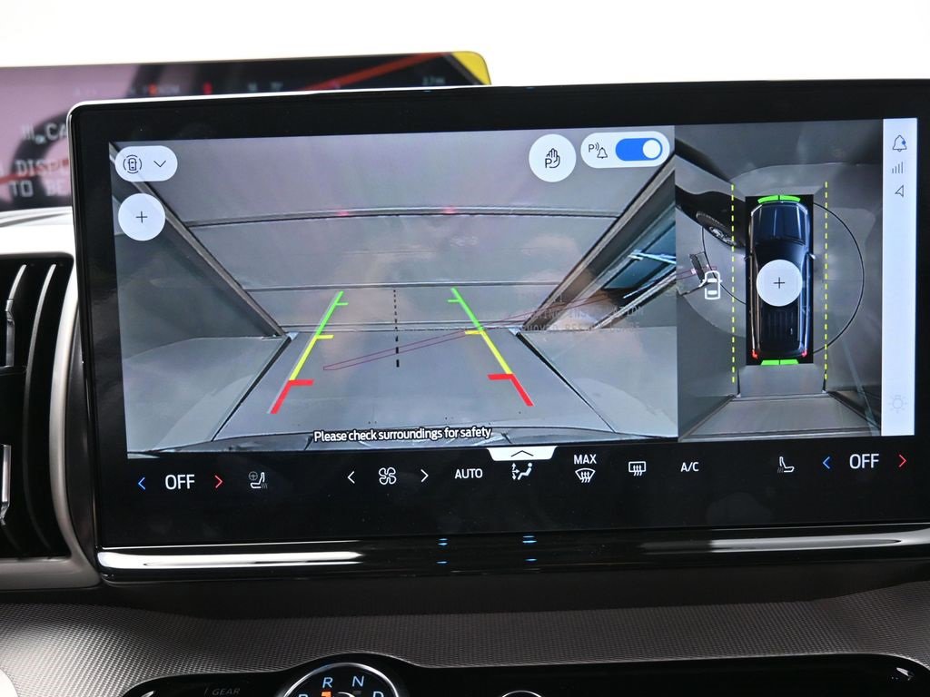 New 2025 Ford Expedition Active image 4