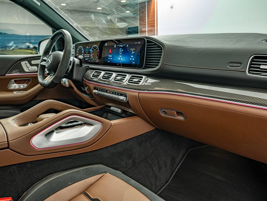 Certified 2025 Mercedes-Benz GLE 53 AMG 4MATIC image 40