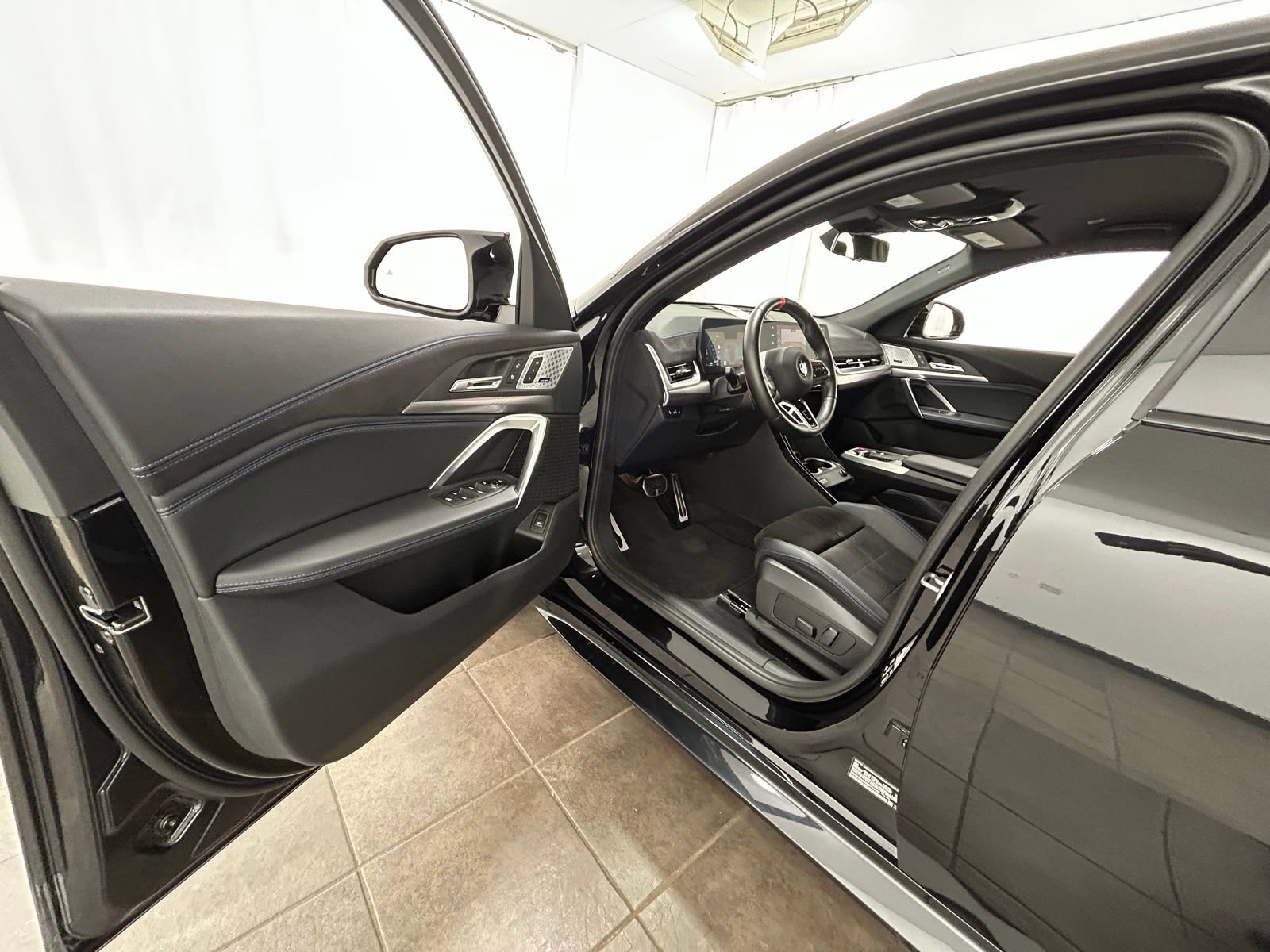 Used 2024 BMW X2 M35i image 23