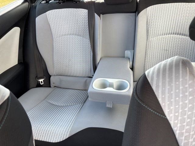 Used 2016 Toyota Prius Two image 27