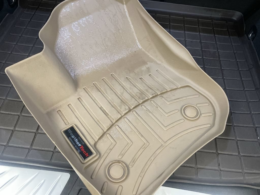 Used 2019 Buick Envision Essence FWD image 30