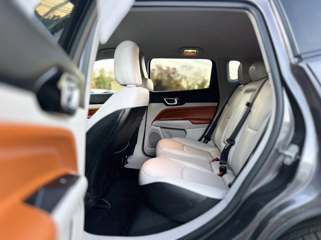 Used 2022 Jeep Compass Limited AWD/4WD image 19