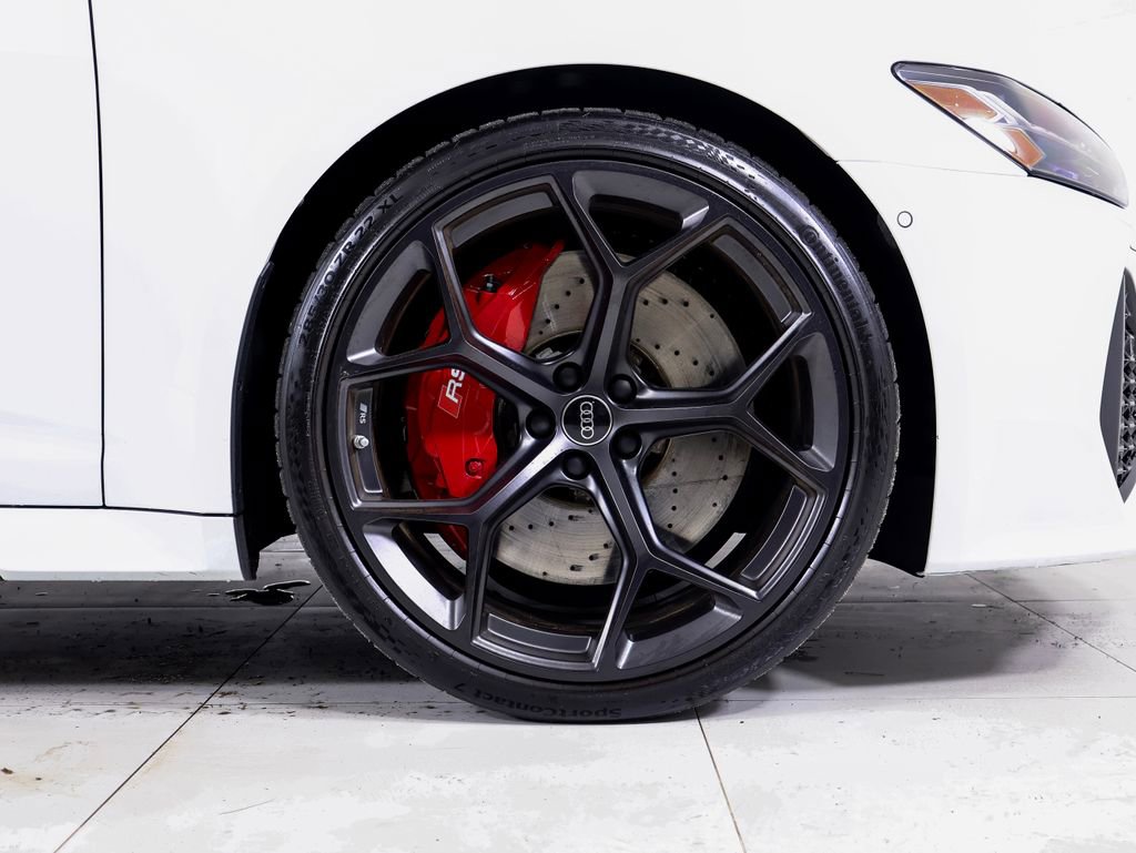 Used 2024 Audi RS 6 performance w/ Matte Carbon Package image 26