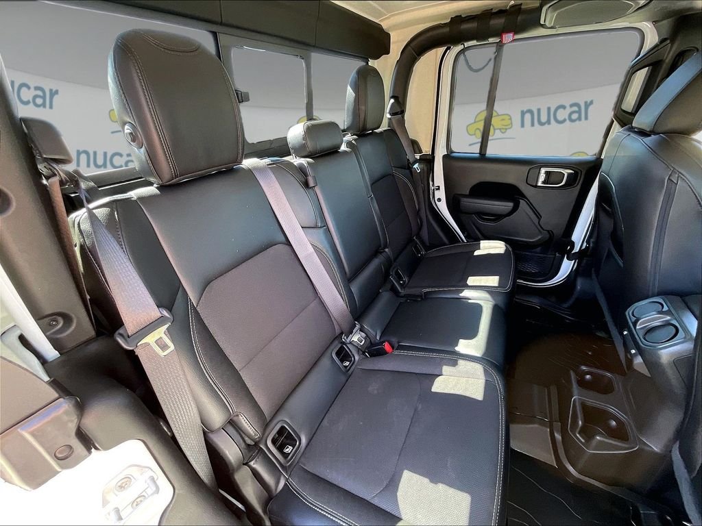 Used 2023 Jeep Gladiator Overland AWD/4WD image 15