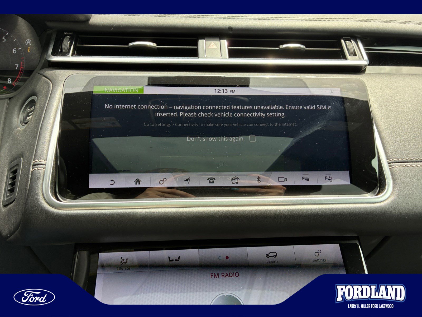 Used 2019 Land Rover Range Rover Velar R-Dynamic SE AWD/4WD image 28
