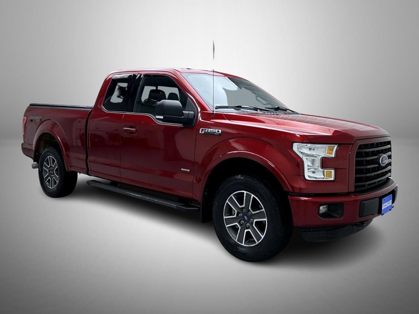 Used 2016 Ford F150 XLT w/ Equipment Group 302A Luxury AWD/4WD image 3