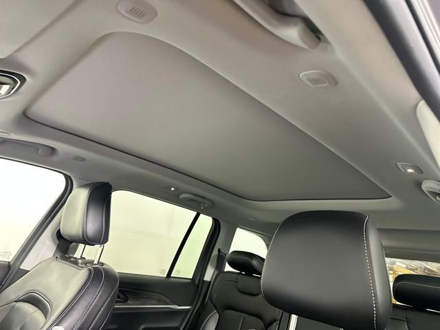 Used 2023 Jeep Grand Cherokee 4WD 4xe image 12