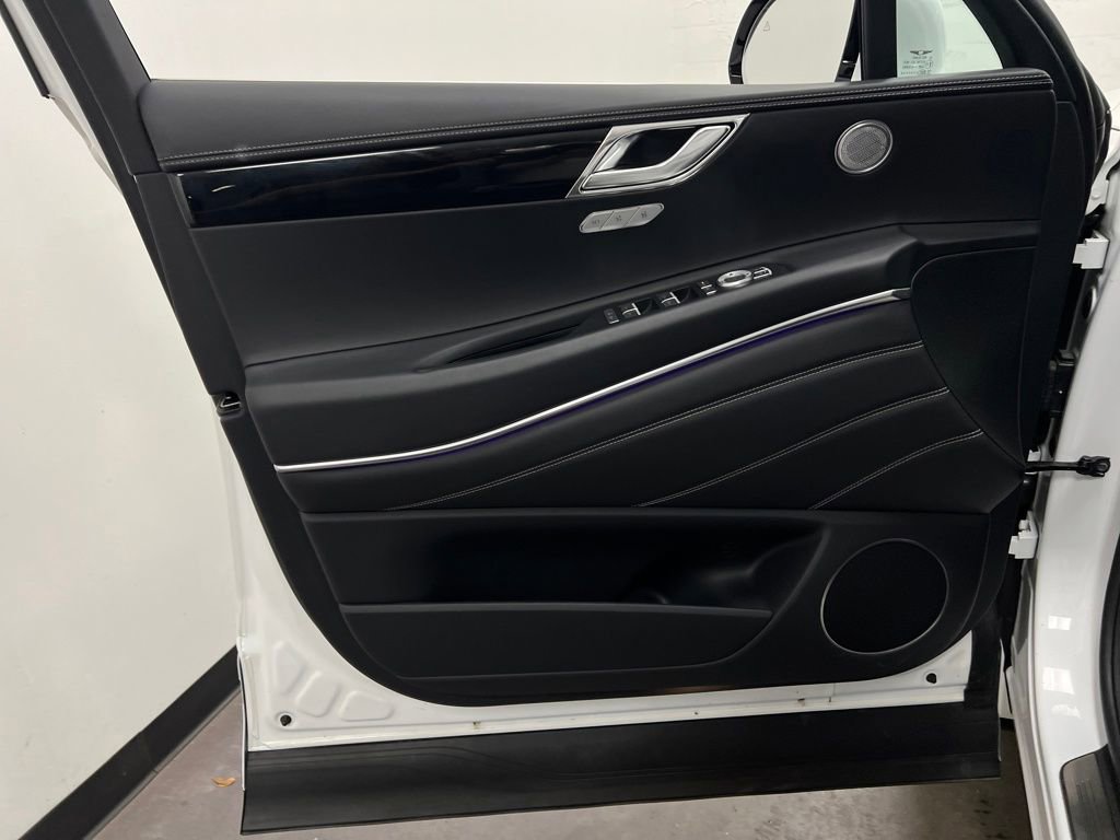 Used 2025 Genesis GV80 2.5T image 11