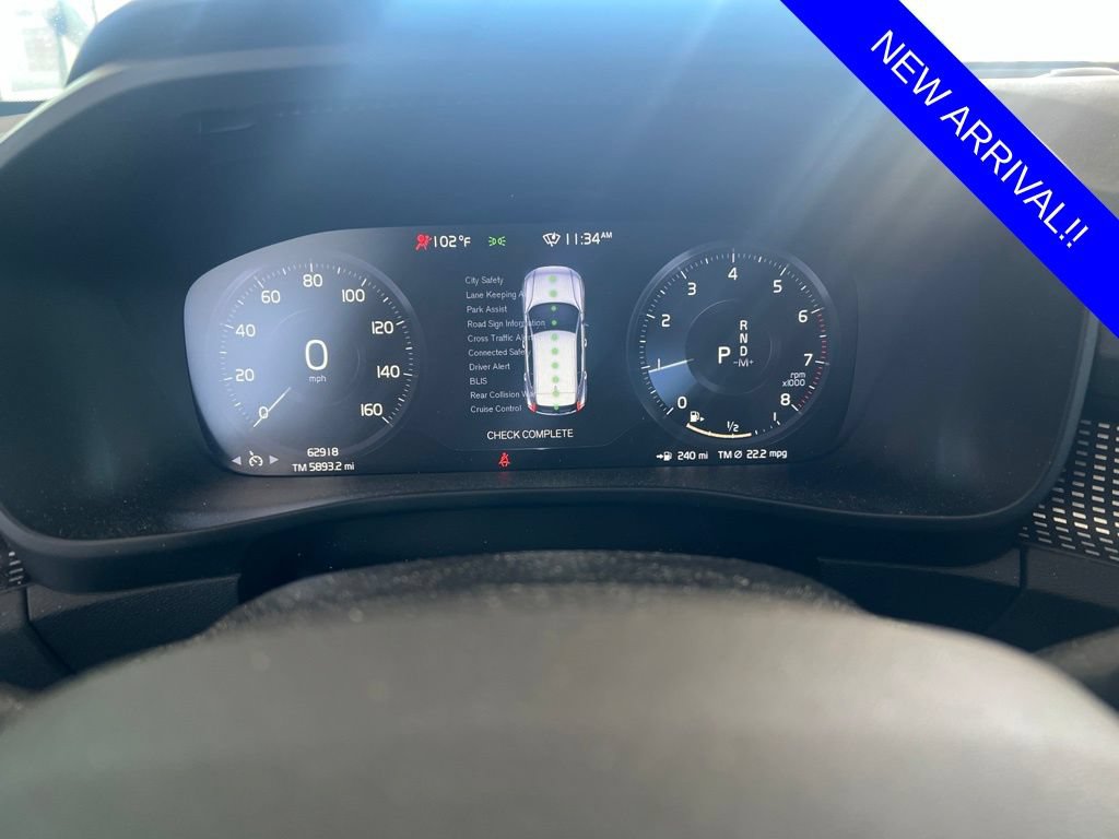 Used 2021 Volvo XC40 T5 R-Design w/ Protection Package Premier AWD/4WD image 6