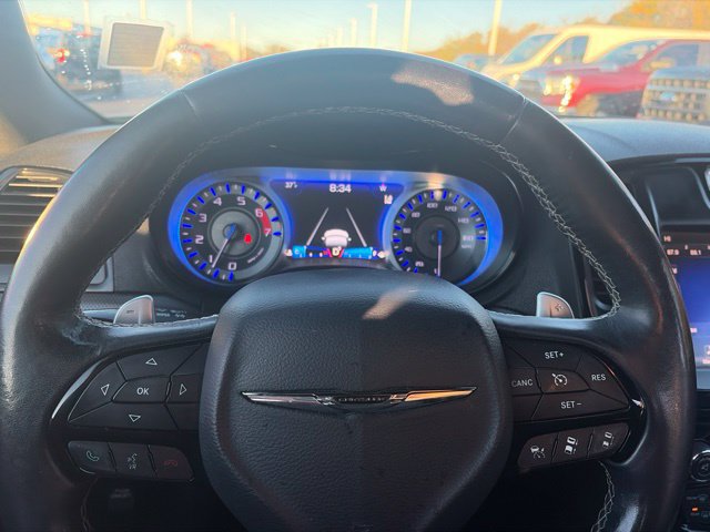 Used 2016 Chrysler 300 S w/ Luxury Group RWD image 16