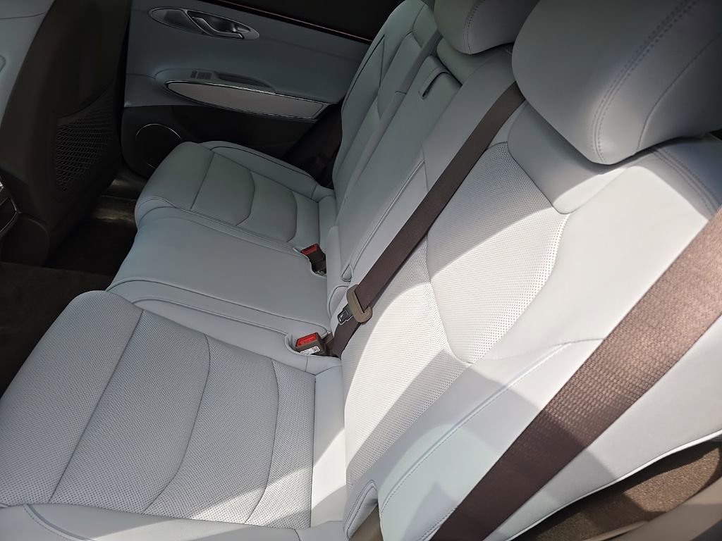 New 2026 Genesis GV70 2.5T Advanced image 5