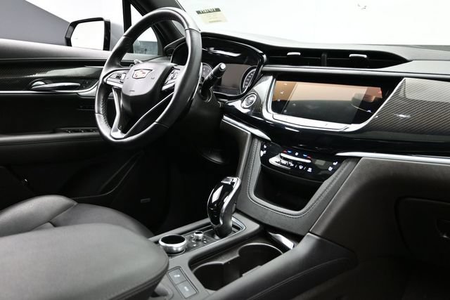 Used 2024 Cadillac XT6 Sport w/ LPO, Onyx Lite Package AWD/4WD image 14