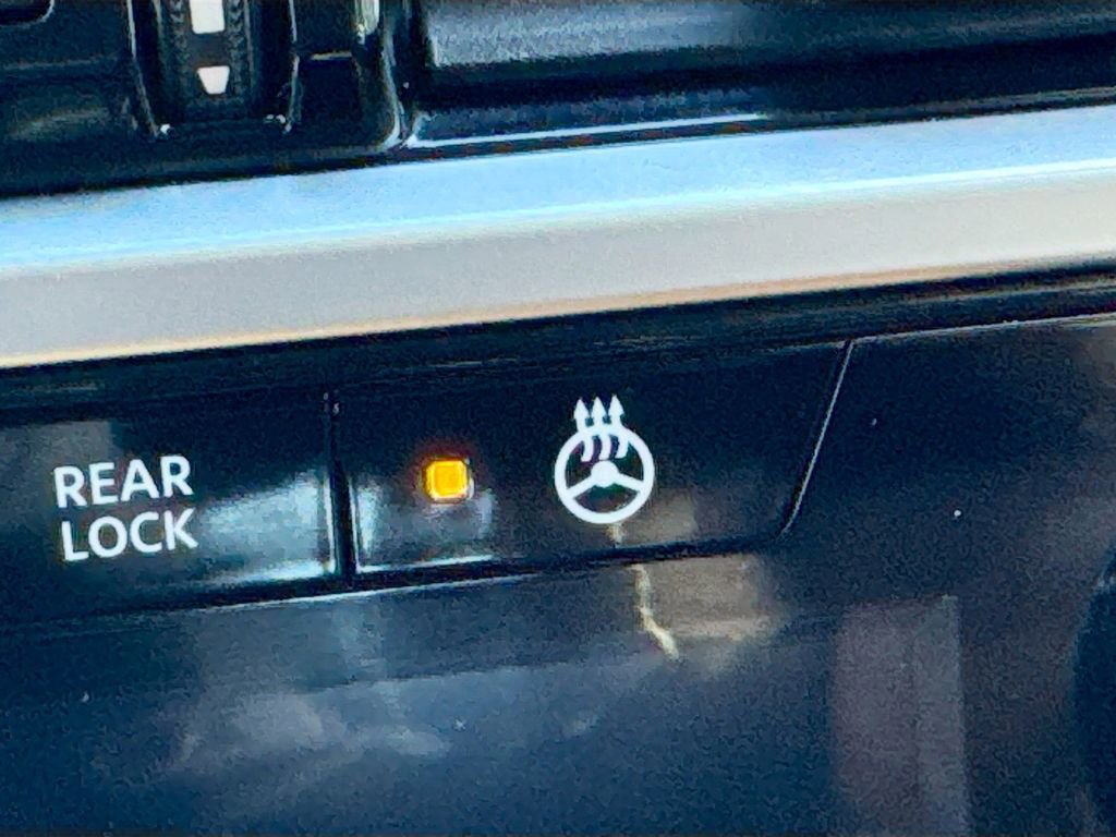 Used 2022 Nissan Pathfinder Platinum w/ Cargo Package image 21