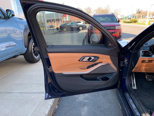 Used 2021 BMW M340i xDrive w/ Executive Package image 10