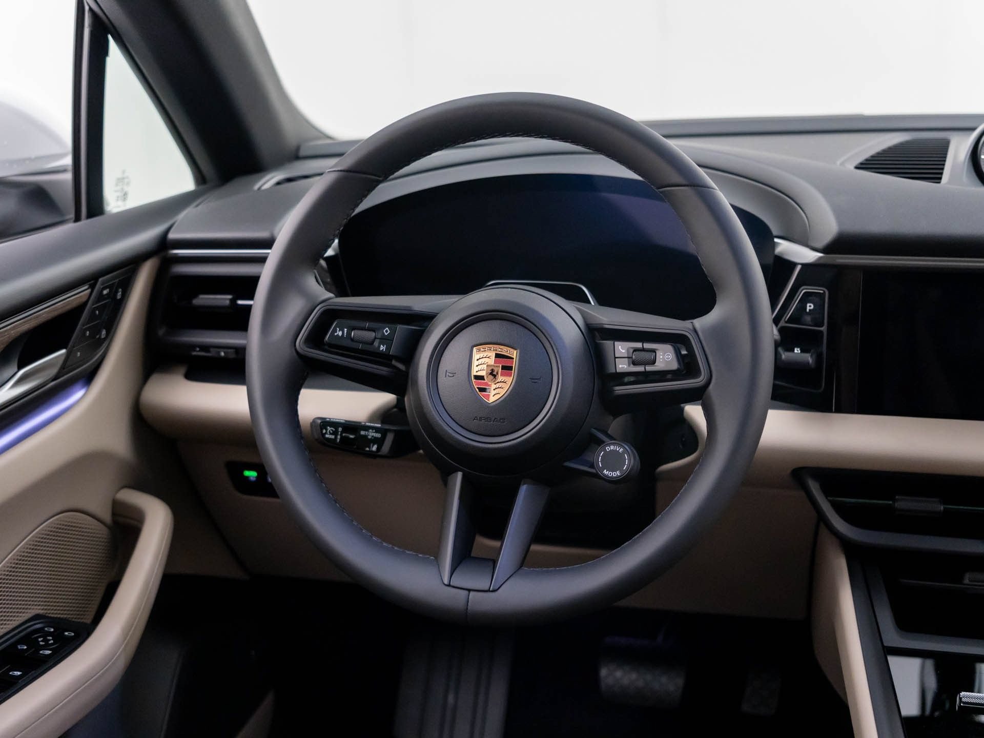 New 2026 Porsche Macan 4 Electric AWD/4WD image 12