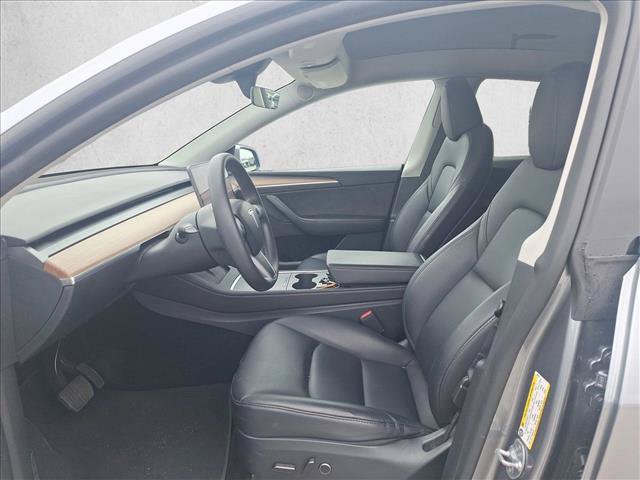 Used 2025 Tesla Model Y Long Range RWD image 13