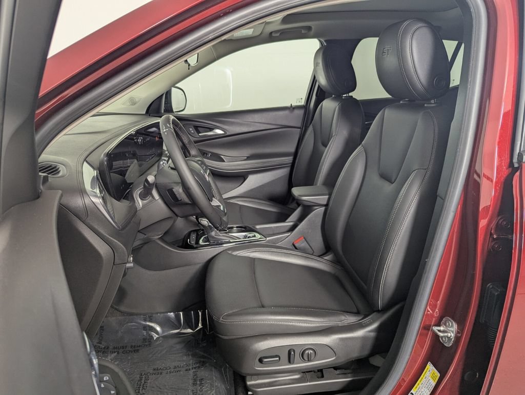 Used 2024 Buick Encore GX Sport Touring w/ Experience Buick Package FWD image 12