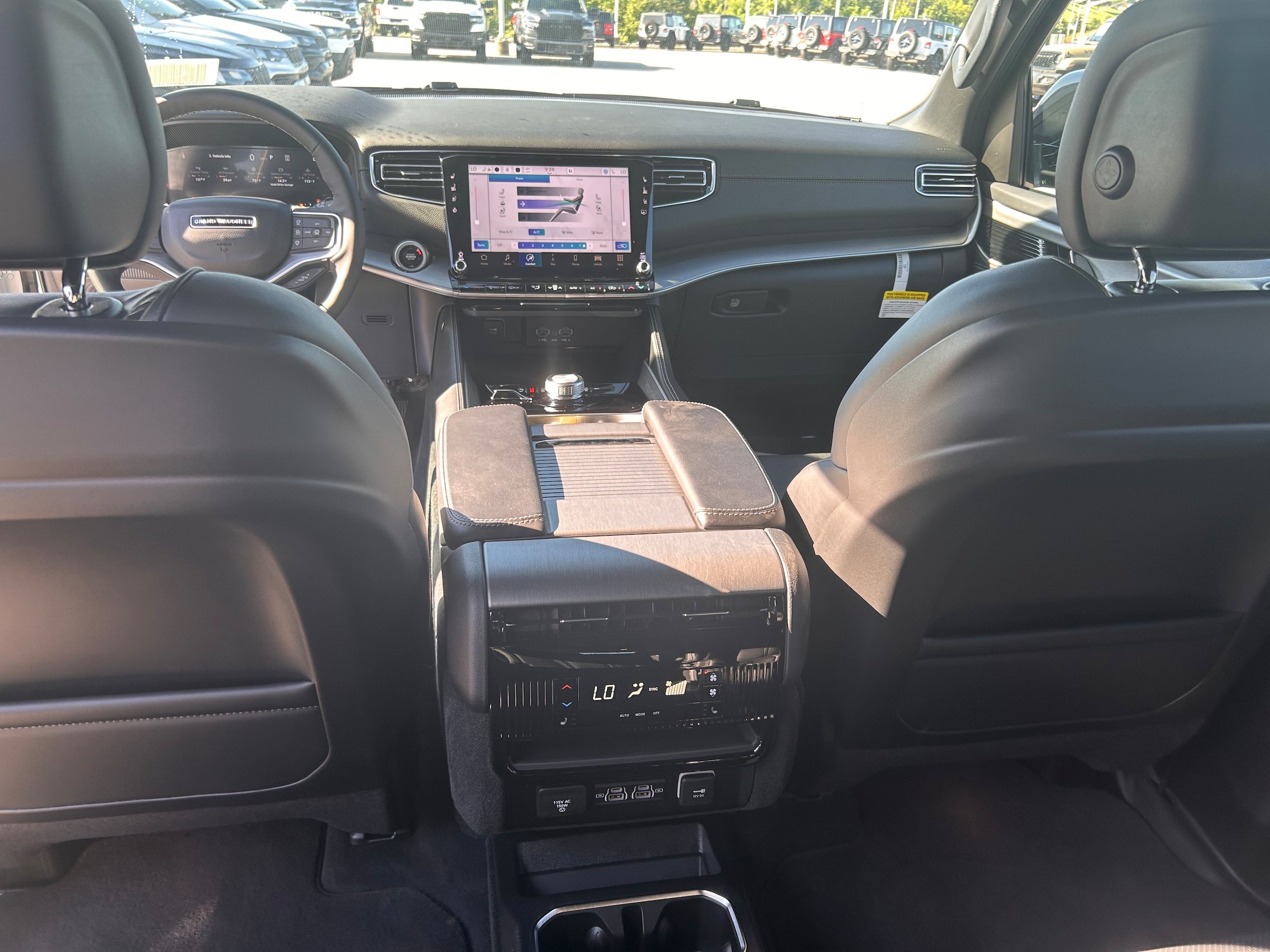 New 2026 Jeep Grand Wagoneer L Limited w/ Premium Group II AWD/4WD image 16