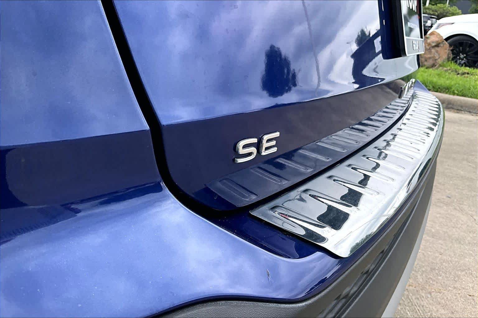 Used 2022 Volkswagen Taos SE FWD image 9